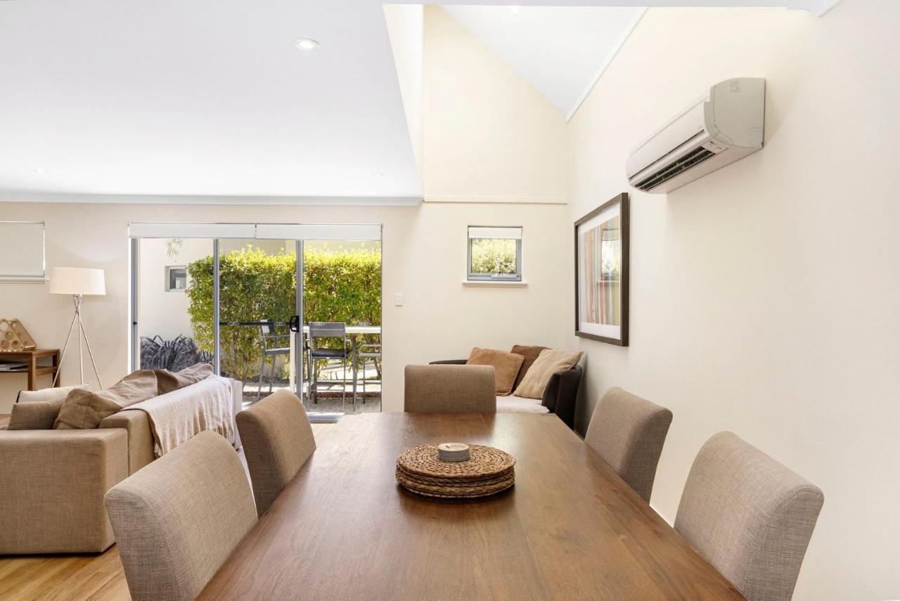 Tides At 65 Cape View * Broadwater